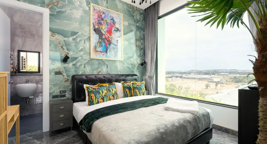À vendre et à louer 10 chambres villa à Bang Lamung, Chonburi