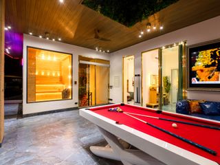 Villa zum Kauf und zur Miete mit 10 Zimmer in Bang Lamung, Chonburi