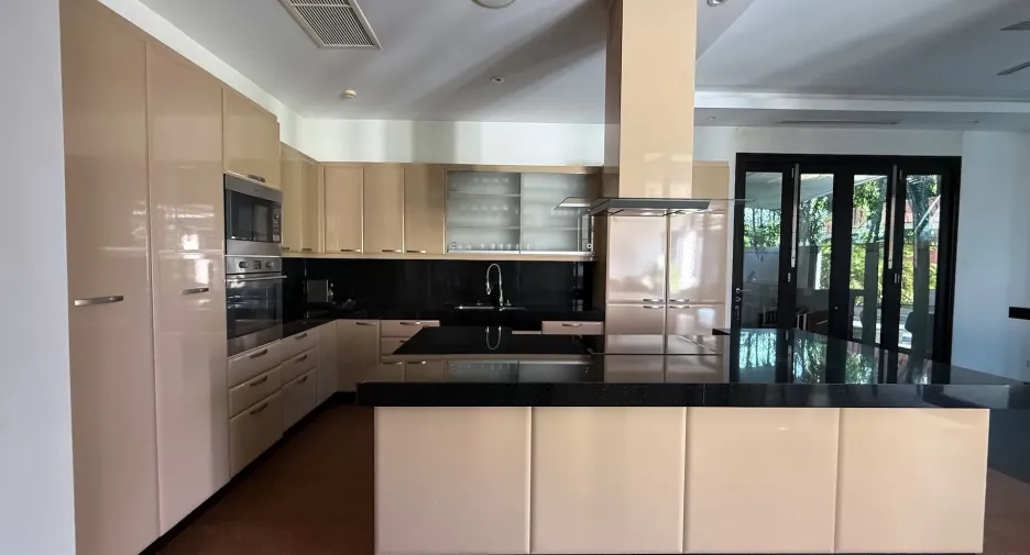 À vendre 6 chambres villa à Hua Hin, Prachuap Khiri Khan
