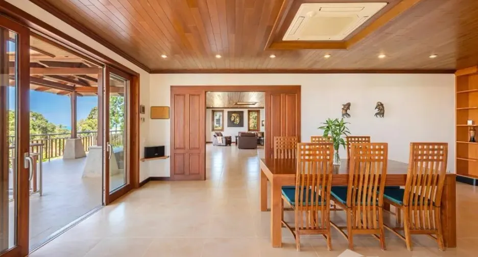 À vendre et à louer 5 chambres villa à Ko Samui, Surat Thani