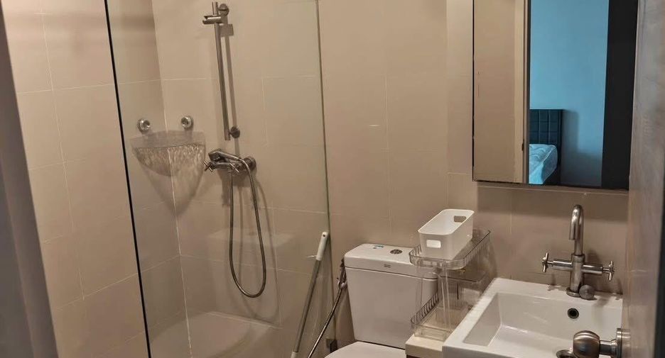 For rent 2 bedrooms condo in Khlong San, Bangkok
