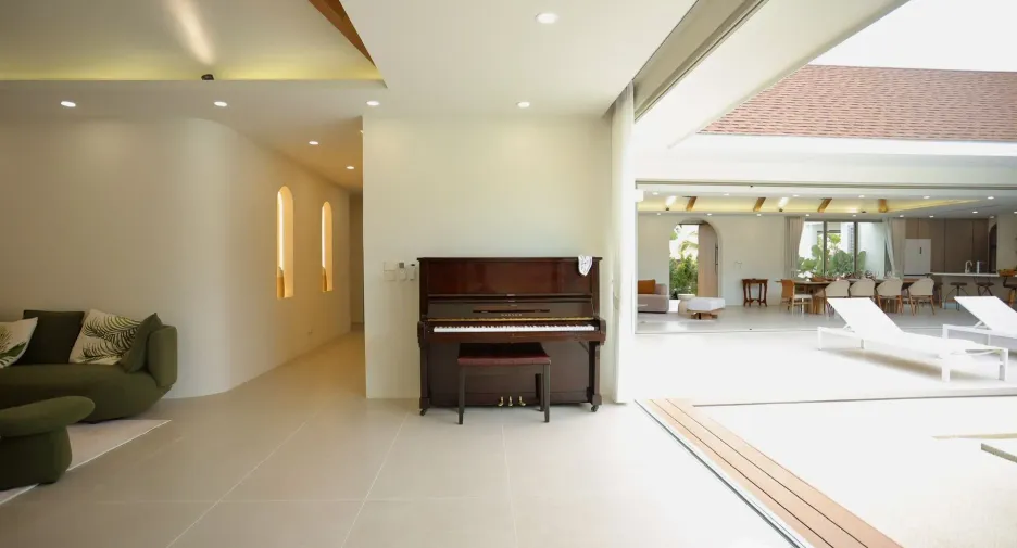 For sale and for rent 5 bedrooms house in Thalang, Phuket