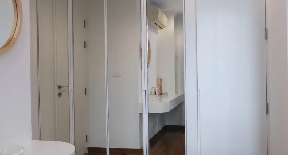 For sale 1 bed condo in Khlong Toei, Bangkok