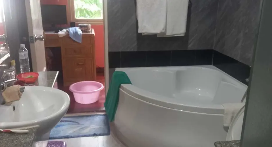 For sale and for rent 3 bedrooms house in Bang Lamung, Chonburi
