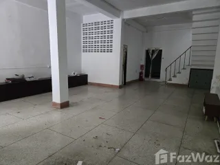 Reihenhaus zur Miete mit 3 Zimmer in Bang Rak, Bangkok