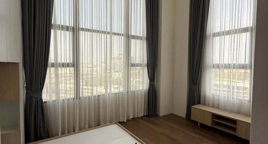 For sale 2 bedrooms condo in Khlong Toei, Bangkok