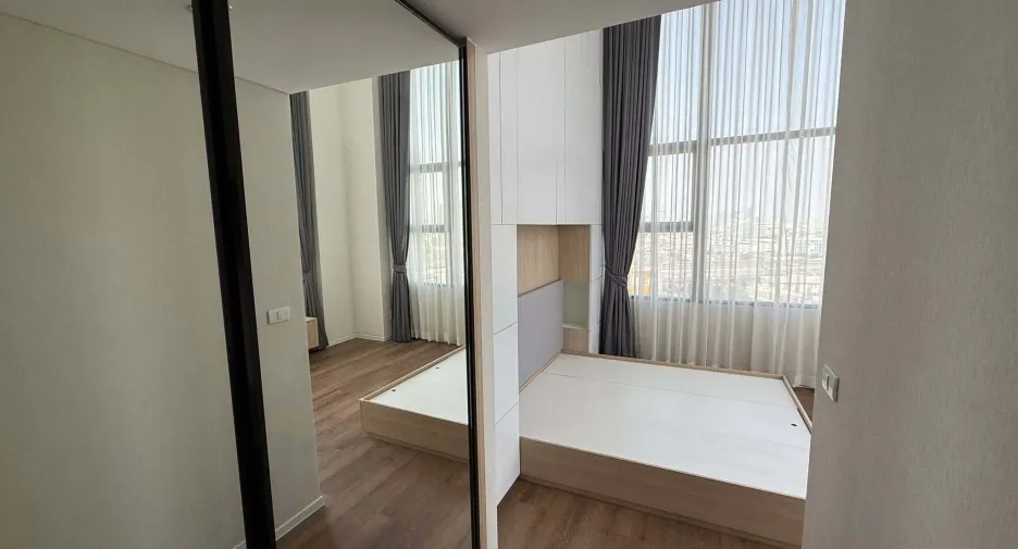 For sale 2 bedrooms condo in Khlong Toei, Bangkok