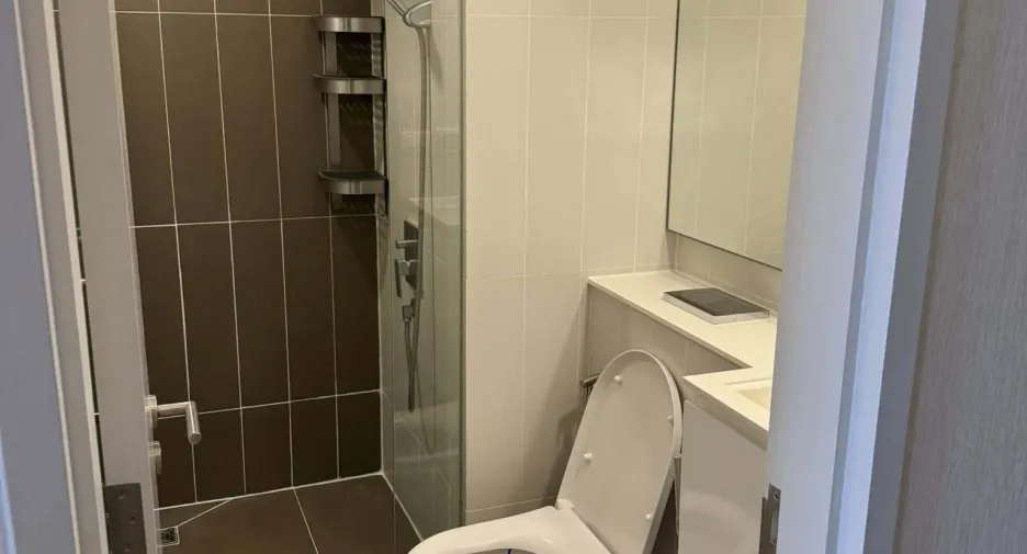 For sale 2 bedrooms condo in Khlong Toei, Bangkok