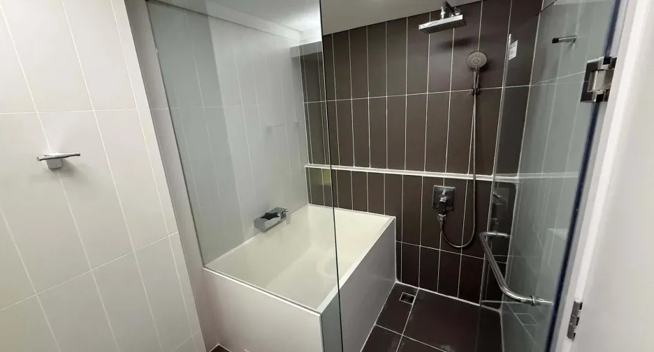 For sale 2 bedrooms condo in Khlong Toei, Bangkok