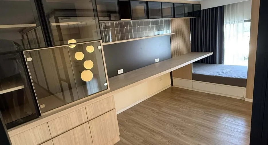 For sale 2 bedrooms condo in Khlong Toei, Bangkok