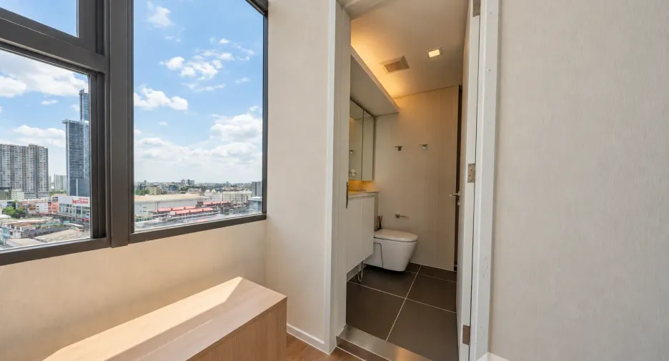 Condo en venta de 2 habitaciones en Khlong Toei, Bangkok