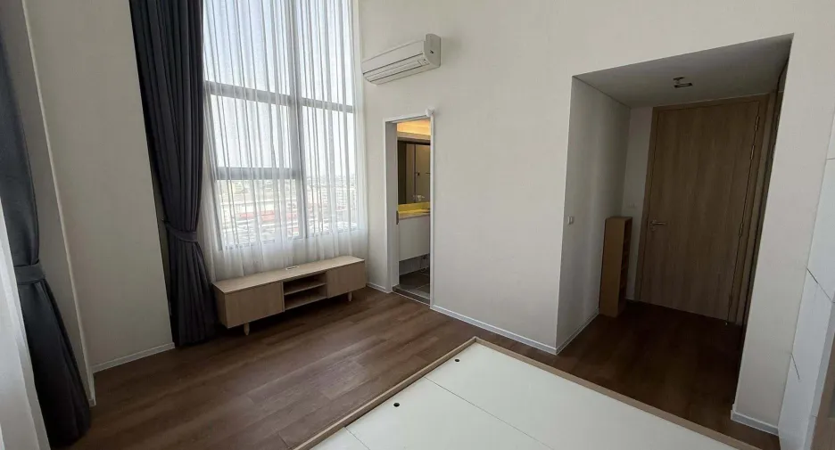 For sale 2 bedrooms condo in Khlong Toei, Bangkok