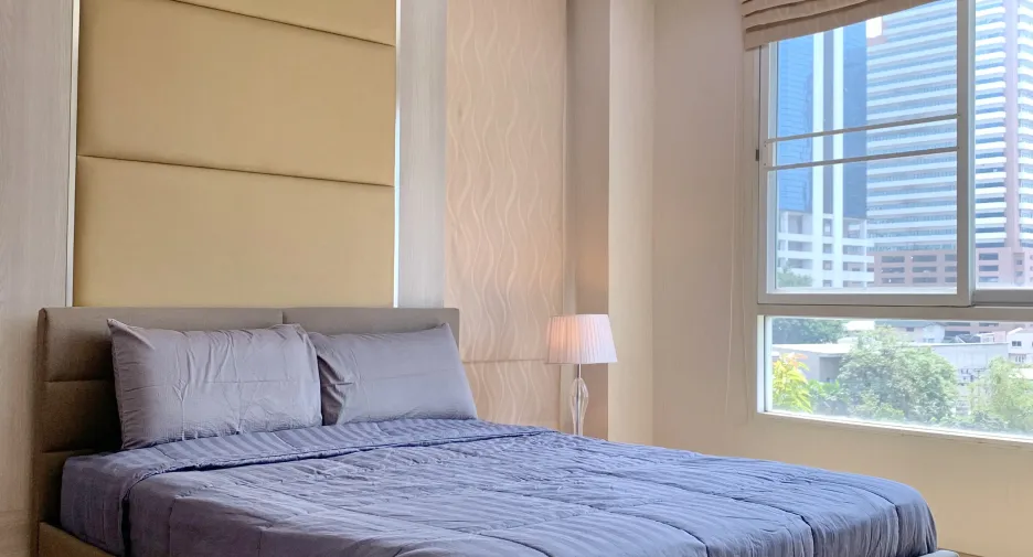 For rent 2 bedrooms condo in Watthana, Bangkok