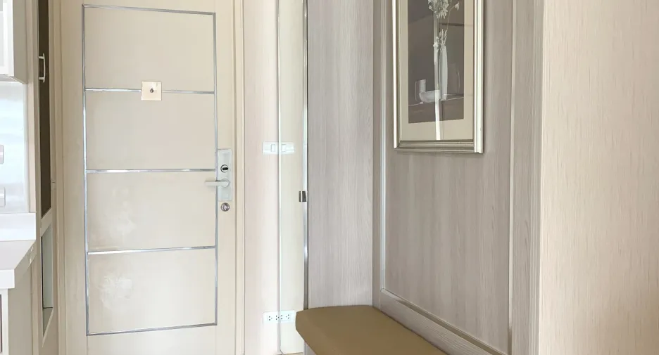 For rent 2 bedrooms condo in Watthana, Bangkok