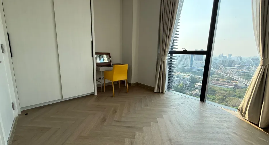 For rent 3 bedrooms condo in Bang Kho Laem, Bangkok