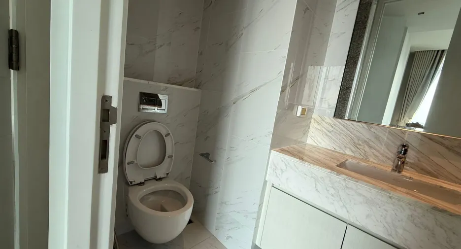For rent 3 bedrooms condo in Bang Kho Laem, Bangkok