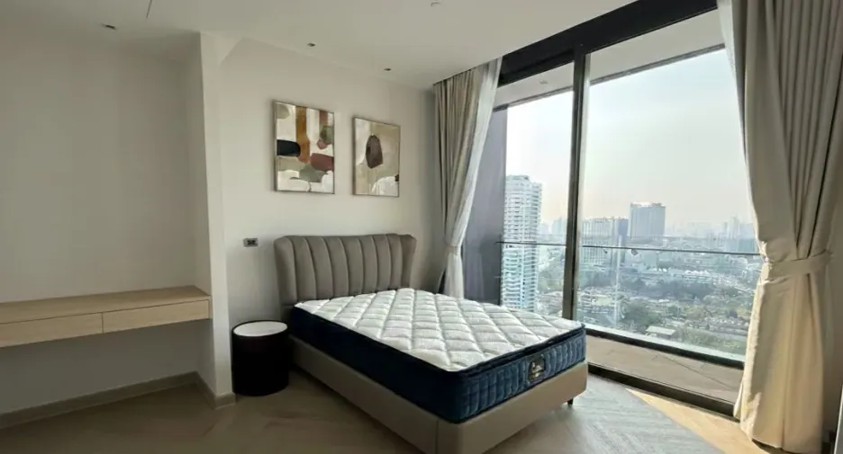 For rent 3 bedrooms condo in Bang Kho Laem, Bangkok