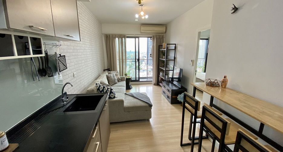 Condo en alquiler de 1 habitaciones en Sathon, Bangkok