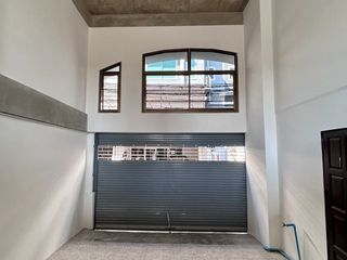 Casa adosada en alquiler de 5 habitaciones en Watthana, Bangkok