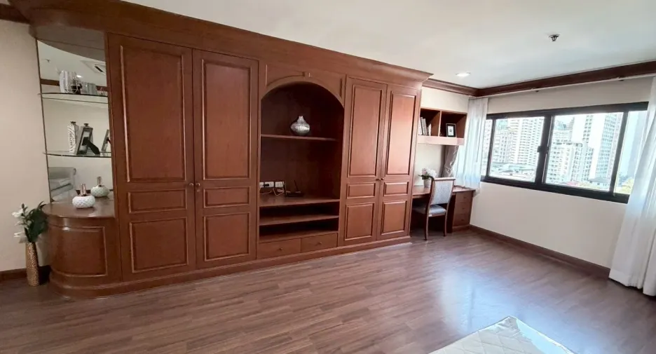 For rent 3 ベッドルーム apartment in Watthana, Bangkok