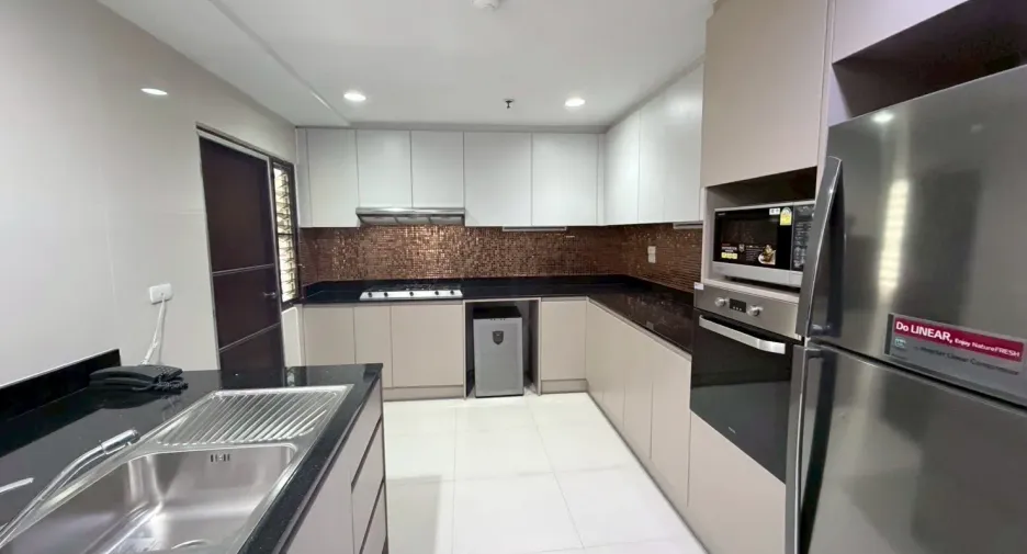 For rent 3 ベッドルーム apartment in Watthana, Bangkok