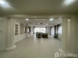 Apartamento en alquiler de 3 habitaciones en Watthana, Bangkok
