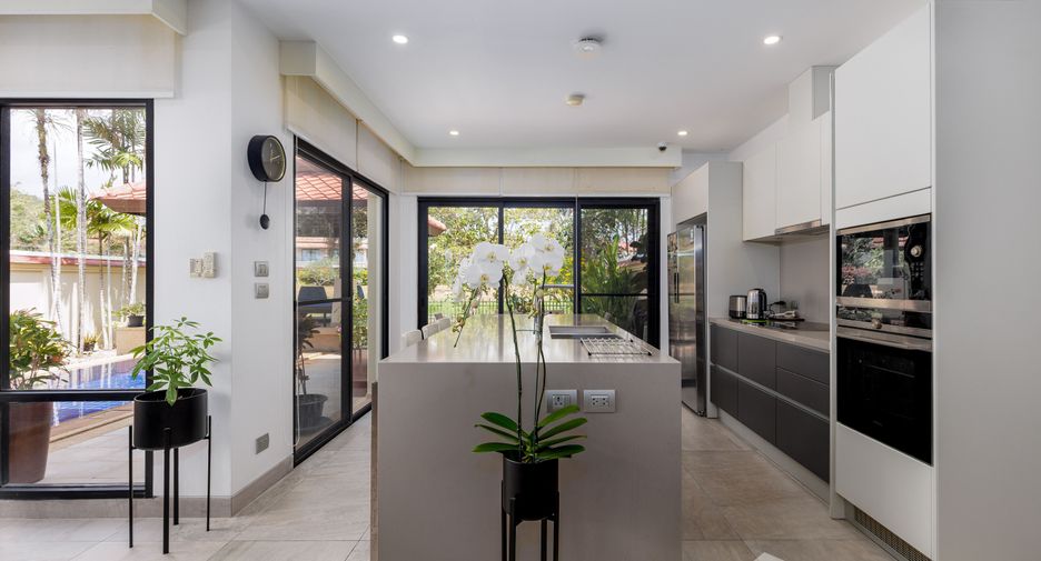 For sale 4 bedrooms villa in Thalang, Phuket