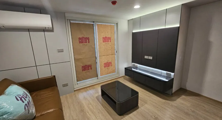 For rent 2 bedrooms condo in Bang Rak, Bangkok