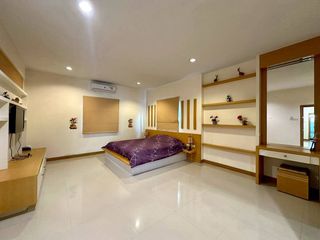 À louer 3 chambres maison à Bang Lamung, Chonburi