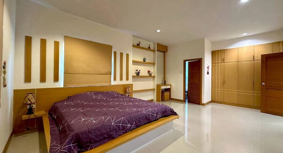 À louer 3 chambres maison à East Pattaya, Pattaya