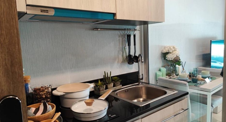 For sale 2 bedrooms condo in Mueang Samut Prakan, Samut Prakan