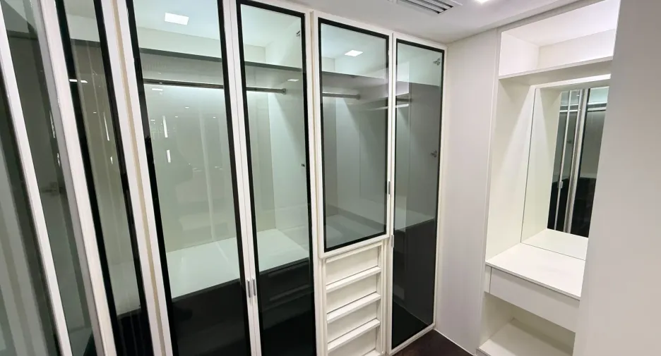 À vendre 3 chambres condo à Yan Nawa, Bangkok