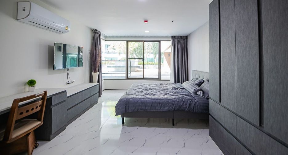 For sale 3 bedrooms condo in South Pattaya, Pattaya
