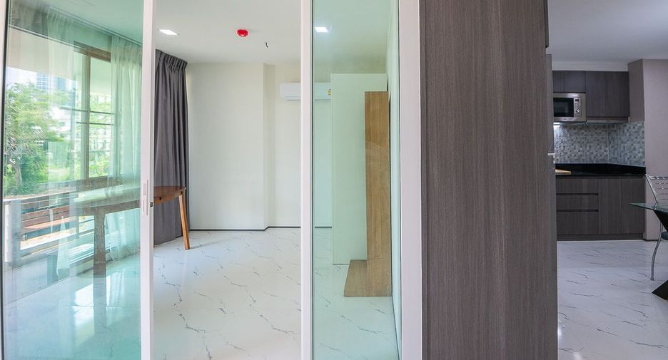 For sale 3 bedrooms condo in South Pattaya, Pattaya