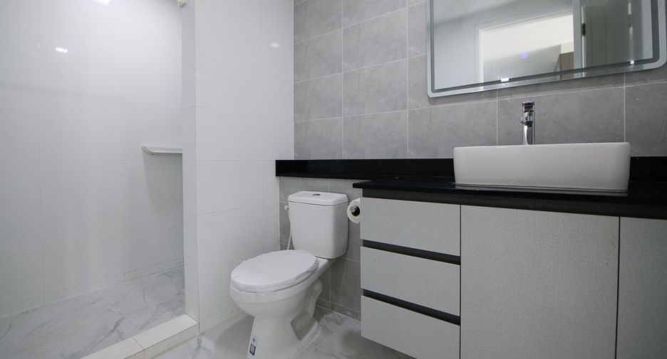For sale 3 bedrooms condo in South Pattaya, Pattaya