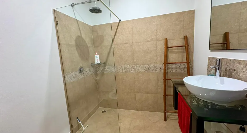 For sale 4 bedrooms house in Ko Samui, Surat Thani