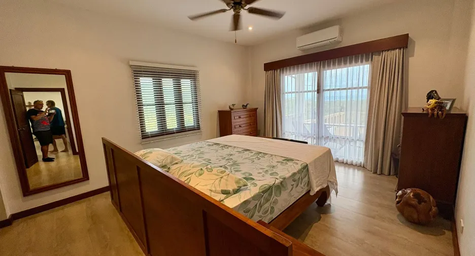 For sale 4 bedrooms house in Ko Samui, Surat Thani