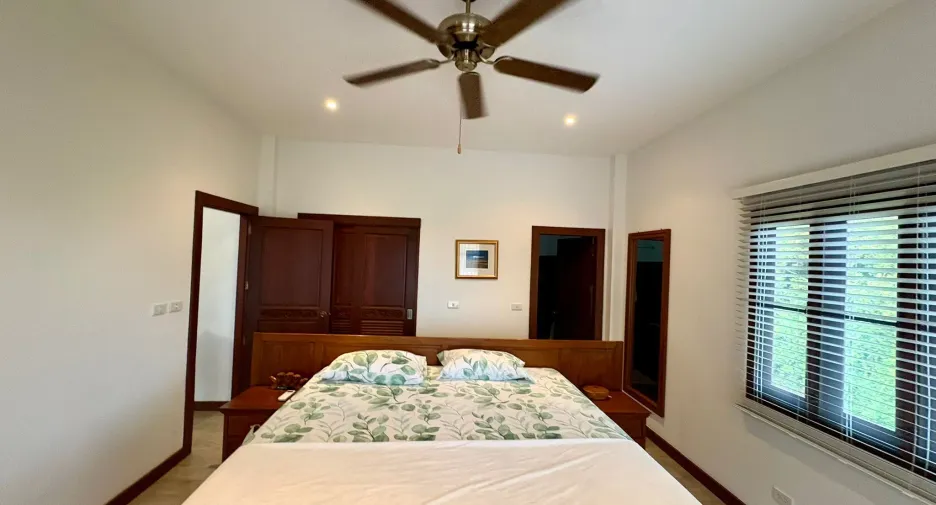 For sale 4 bedrooms house in Ko Samui, Surat Thani