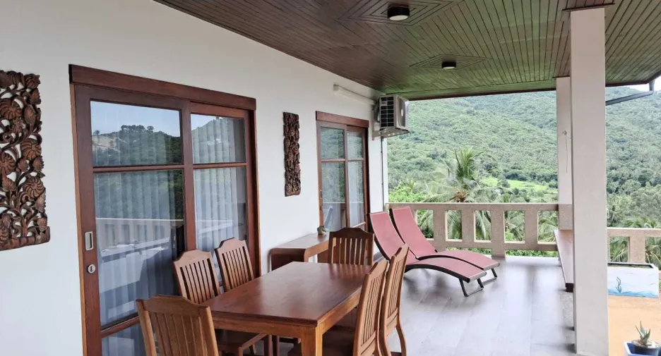 For sale 4 bedrooms house in Ko Samui, Surat Thani