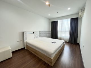 For rent 2 bedrooms condo in Yan Nawa, Bangkok