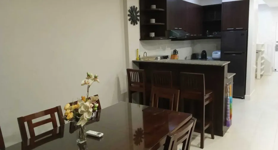 出售 和 出租 3 卧室 公寓 在 Sattahip, Chon Buri
