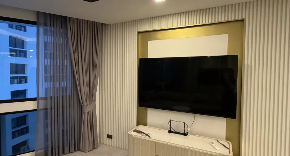 For rent 3 bedrooms condo in Khlong Toei, Bangkok