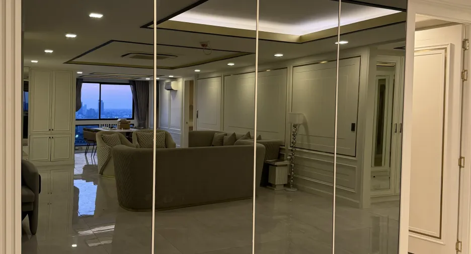 For rent 3 bedrooms condo in Khlong Toei, Bangkok