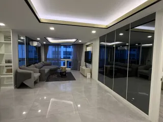 For rent 3 bedrooms condo in Khlong Toei, Bangkok