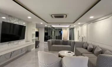 À vendre et à louer 3 chambres condo à Khlong Toei, Bangkok