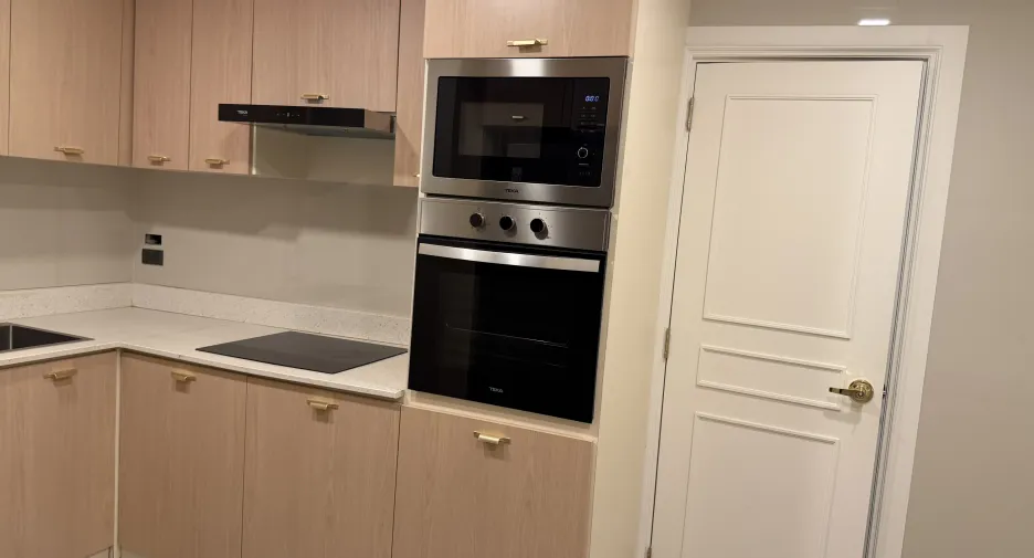 For rent 3 bedrooms condo in Khlong Toei, Bangkok