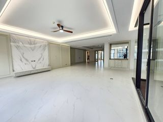 For rent 4 bedrooms condo in Watthana, Bangkok