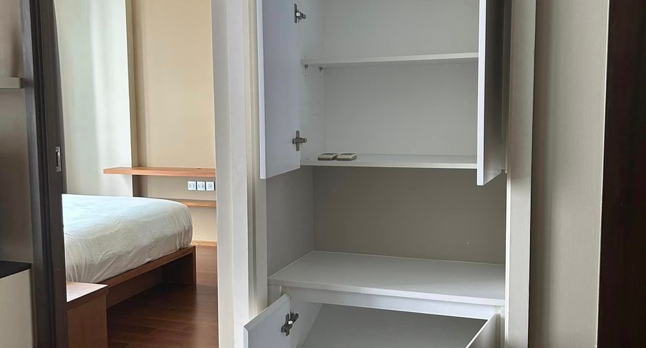 For rent 1 bed condo in Watthana, Bangkok