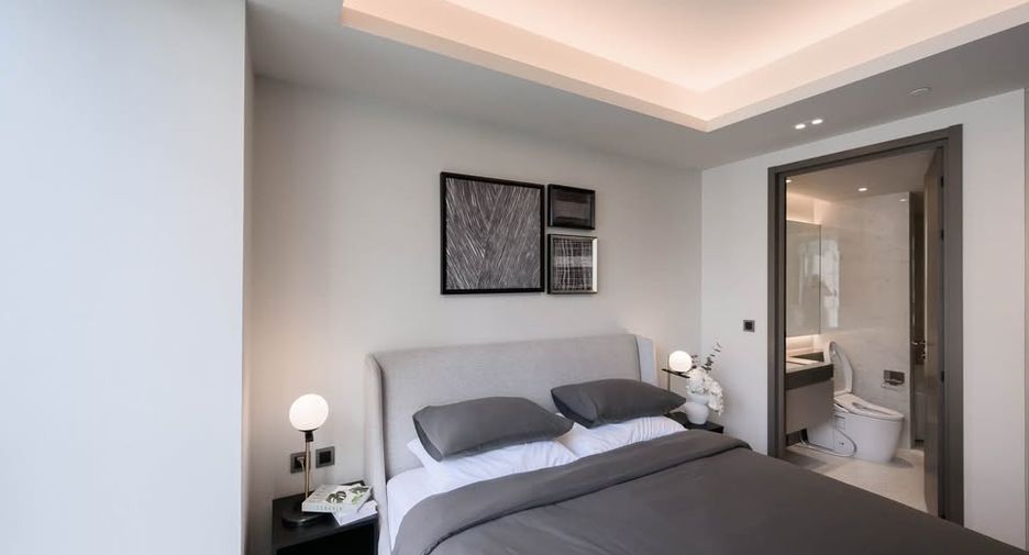 For rent 2 bedrooms condo in Pathum Wan, Bangkok