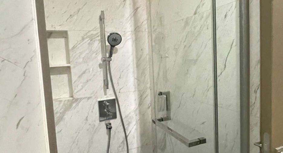 Condo en alquiler de 2 habitaciones en Sathon, Bangkok